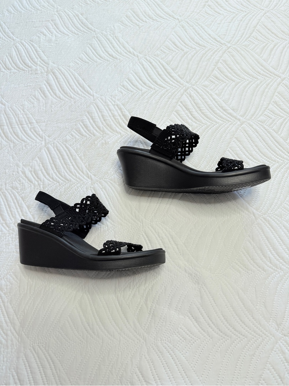 Sketchers Cali Women’s Black Rhinestone & Lace Wedge Sandals. Size 9 - Picture 4 of 7